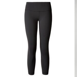 Black lululemon cropped wunder under leggings